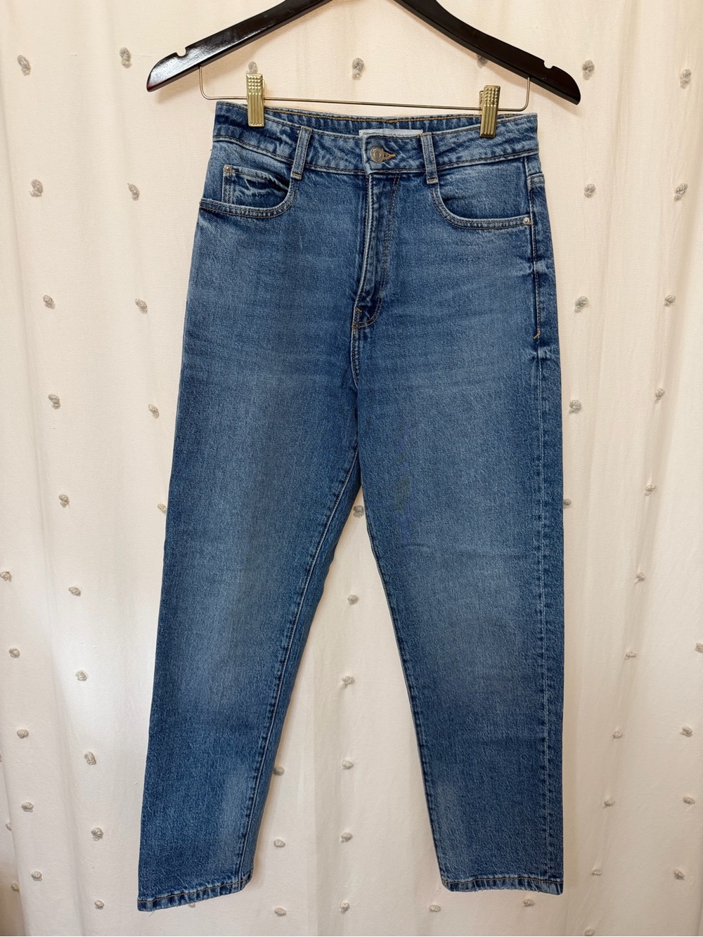 Zara High-Rise Mom Jeans - Straight Leg Crop in Medium Blue Wash